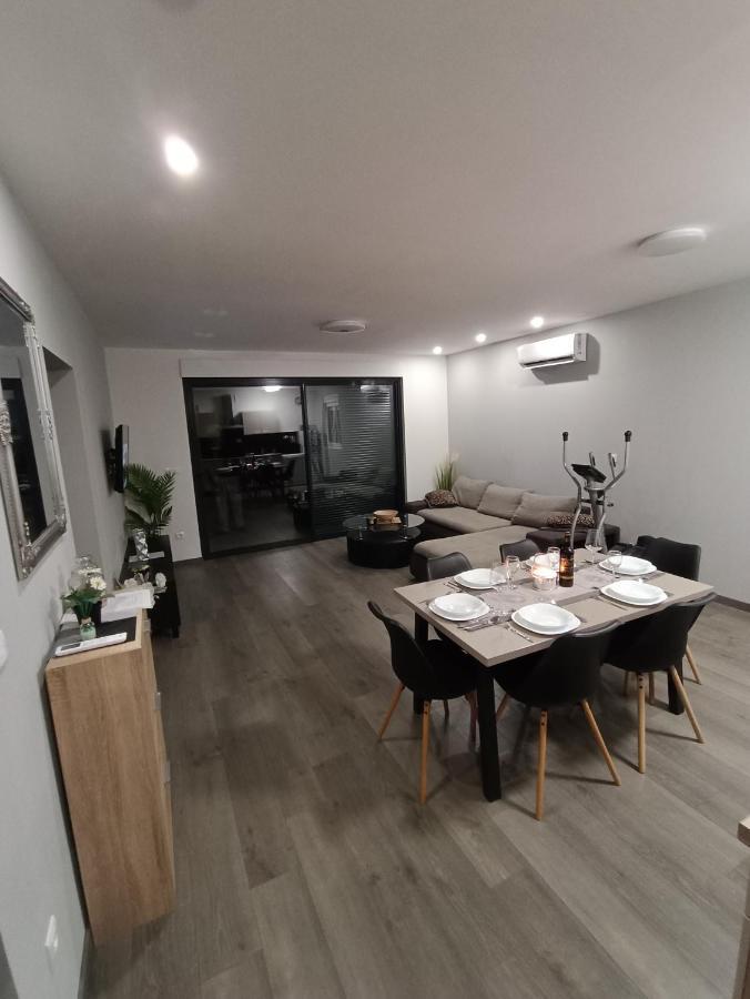 Nicol Apartment Сплит Екстериор снимка