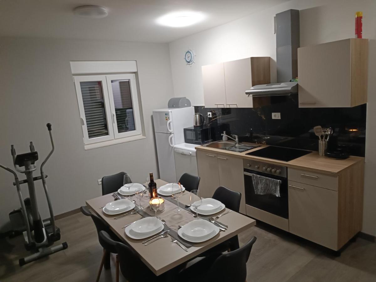 Nicol Apartment Сплит Екстериор снимка